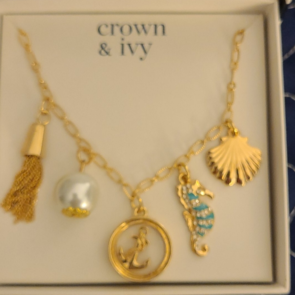 NIB Crown & ivy Gold Beach Necklace - Picture 2 of 5